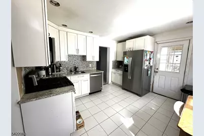 126 Bartholdi Ave, Butler, NJ 07405 - Photo 16