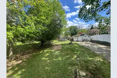 126 Bartholdi Ave, Butler, NJ 07405 - Photo 30