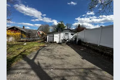 126 Bartholdi Ave, Butler, NJ 07405 - Photo 22