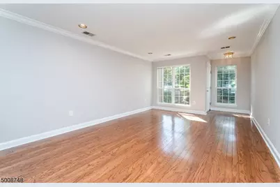 17 Clark Ct, Bernards Township, NJ 07920 - Photo 4