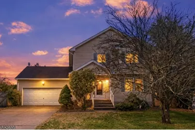 1313 Dukes Pkwy E, Manville, NJ 08835 - Photo 2