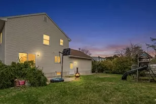 1313 Dukes Pkwy E, Manville, NJ 08835 - Photo 4