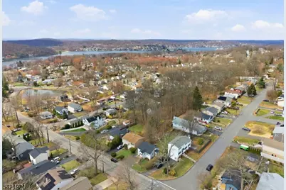 537 Rogers Dr, Roxbury Township, NJ 07850 - Photo 34