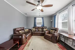 537 Rogers Dr, Roxbury Township, NJ 07850 - Photo 4