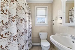 537 Rogers Dr, Roxbury Township, NJ 07850 - Photo 16