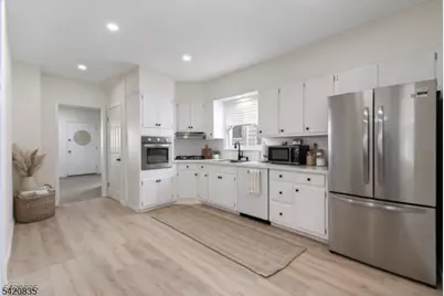 39 Hurden St, Hillside, NJ 07205 - Photo 6