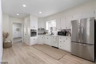 39 Hurden St, Hillside, NJ 07205 - Photo 6