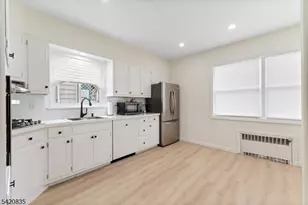 39 Hurden St, Hillside, NJ 07205 - Photo 8