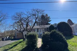 415 N 16th St, Kenilworth, NJ 07033 - Photo 2