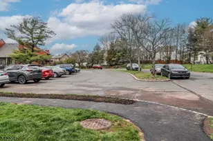498 Auten Rd 2D, Hillsborough Township, NJ 08844 - Photo 6