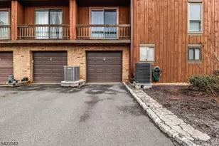 498 Auten Rd 2D, Hillsborough Township, NJ 08844 - Photo 2