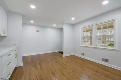 6 Windsor Way, Berkeley Heights Township, NJ 07922 - Photo 12