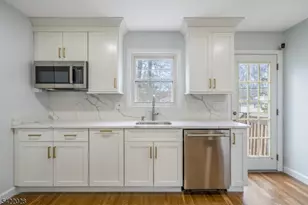 6 Windsor Way, Berkeley Heights Township, NJ 07922 - Photo 18