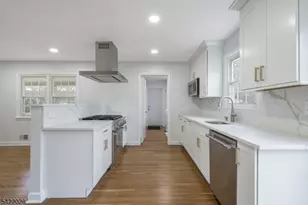 6 Windsor Way, Berkeley Heights Township, NJ 07922 - Photo 14