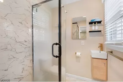 719 Brooklyn Ave, Raritan, NJ 08869 - Photo 18