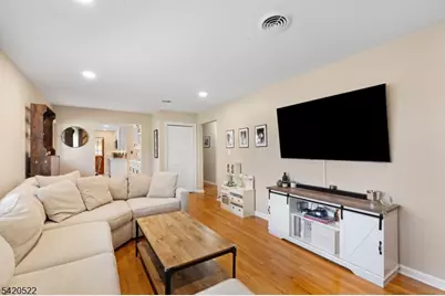 719 Brooklyn Ave, Raritan, NJ 08869 - Photo 8