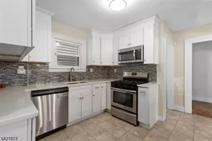 38 Hinsdale Pl, Newark, NJ 07104 - Photo 10