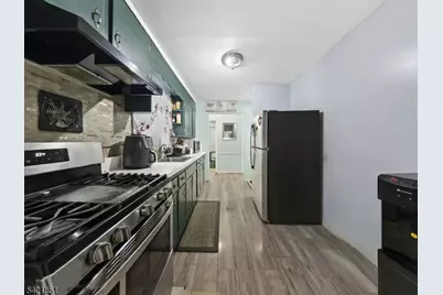 1046 E 26th St, Paterson, NJ 07513 - Photo 8