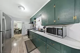 1046 E 26th St, Paterson, NJ 07513 - Photo 6