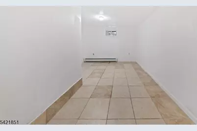 1046 E 26th St, Paterson, NJ 07513 - Photo 30