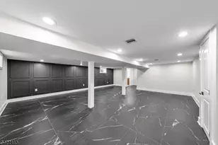 38 Pershing Pl, Woodland Park, NJ 07424 - Photo 48