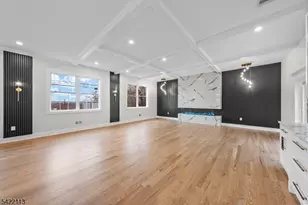 38 Pershing Pl, Woodland Park, NJ 07424 - Photo 10