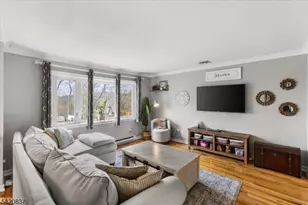 20 Lake View Dr, Byram Township, NJ 07821 - Photo 4