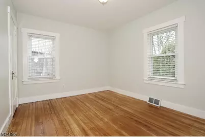 60 Ramapo Ave, Oakland, NJ 07436 - Photo 14