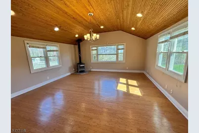 6 Arrow Dr, Livingston, NJ 07039 - Photo 4