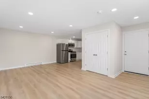 127 Main St, Bloomingdale, NJ 07403 - Photo 8