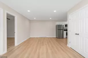 127 Main St, Bloomingdale, NJ 07403 - Photo 4