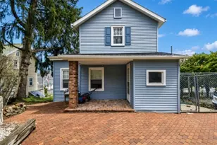 24 W Main St, Clinton, NJ 08809 - Photo 2