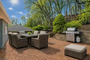 24 W Main St, Clinton, NJ 08809 - Photo 4