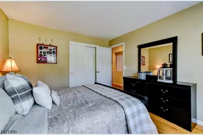 8 Loretta Ln, Jefferson Township, NJ 07438 - Photo 22