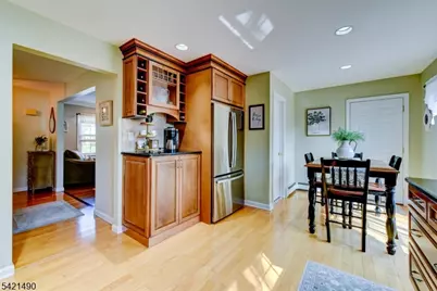 8 Loretta Ln, Jefferson Township, NJ 07438 - Photo 10