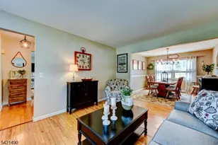 8 Loretta Ln, Jefferson Township, NJ 07438 - Photo 4