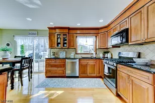 8 Loretta Ln, Jefferson Township, NJ 07438 - Photo 8