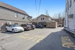 127 Main St, Bloomingdale, NJ 07403 - Photo 20