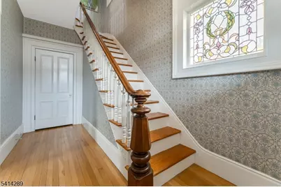 68 W Main St, Clinton, NJ 08809 - Photo 4