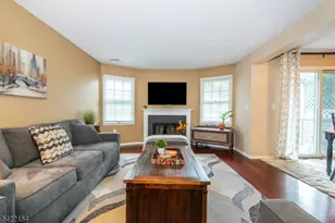 117 Quartz Ln, Paterson, NJ 07501 - Photo 4