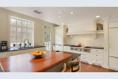 11 Fenimore Dr, Scotch Plains Township, NJ 07076 - Photo 12