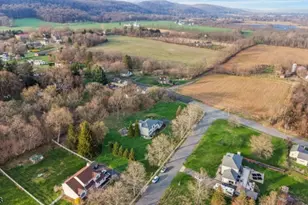 2 Lauren Dr, Franklin Township, NJ 08886 - Photo 8