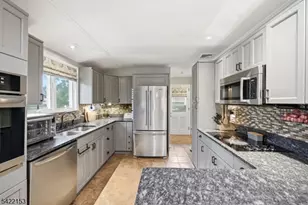 157 Oakwood Ave, North Haledon, NJ 07508 - Photo 12