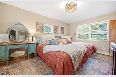 157 Oakwood Ave, North Haledon, NJ 07508 - Photo 16