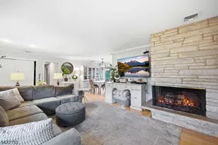 157 Oakwood Ave, North Haledon, NJ 07508 - Photo 8