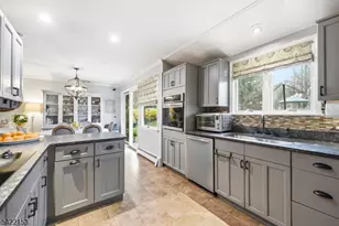 157 Oakwood Ave, North Haledon, NJ 07508 - Photo 14