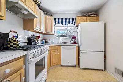 1317 Paddington Rd, Mahwah, NJ 07430 - Photo 8