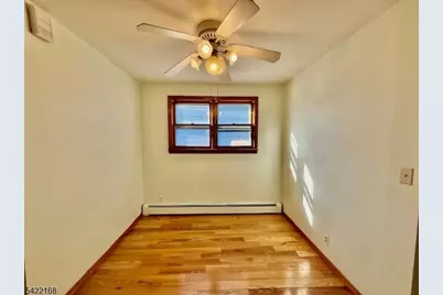 46 Frances St, Clifton, NJ 07014 - Photo 6