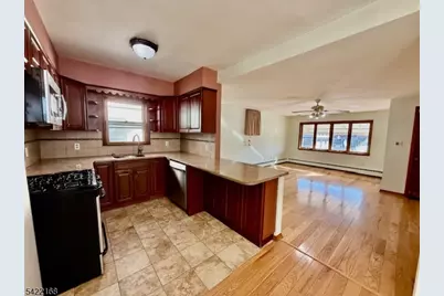 46 Frances St, Clifton, NJ 07014 - Photo 4