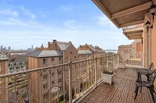 20766 Shearwater Ct, Jersey City, NJ 07305 - Photo 16